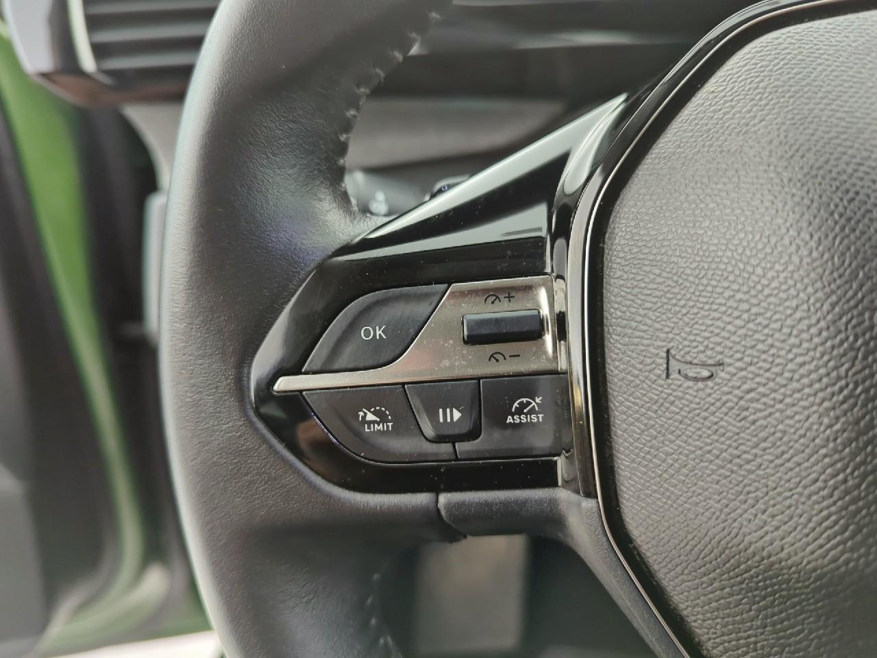 Peugeot 308 puretech 130ch s&s eat8 allure — photo 20