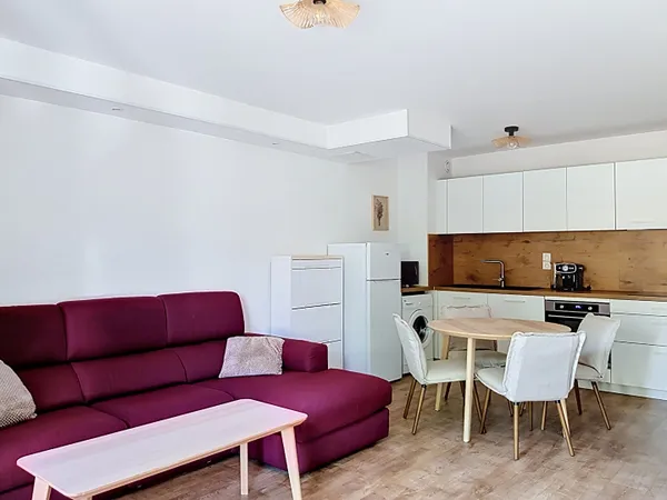 A LOUER T2 Duplex Meublé - Résidence avec Piscine - Centre de Saint-Lys (31)