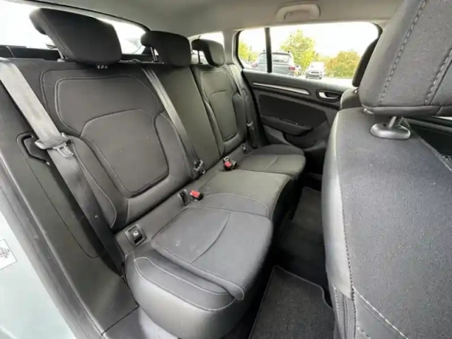 Renault Megane iv evolution blue dci 115 — photo 22