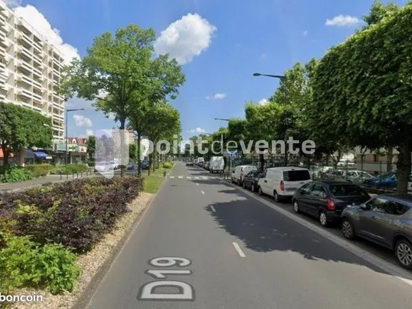 Local commercial 150 m²