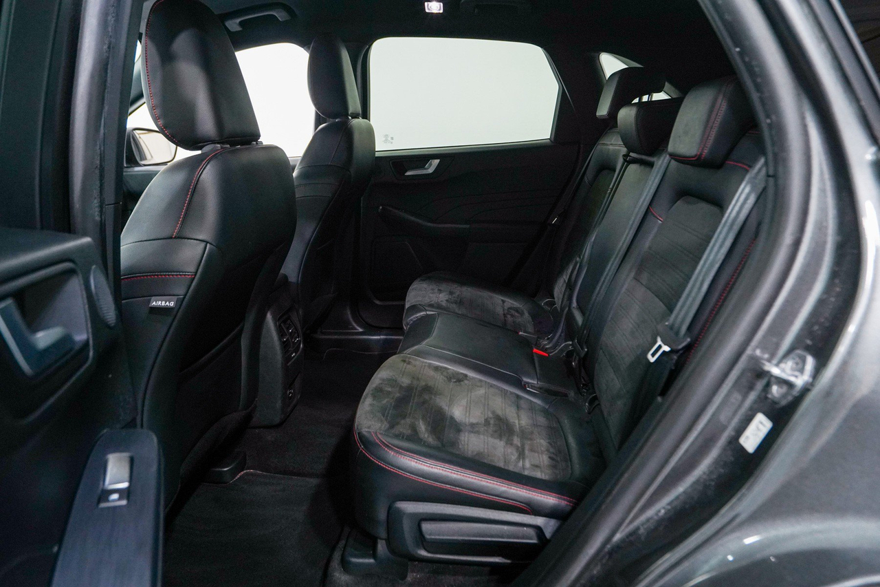 Ford Kuga — photo 33