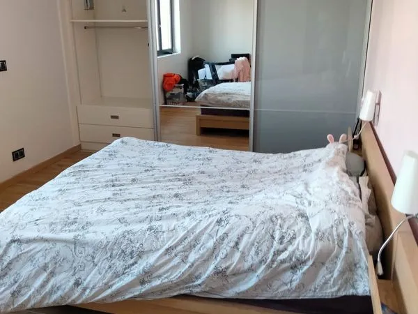 Chambre Location Reims 5p 200m² 500€