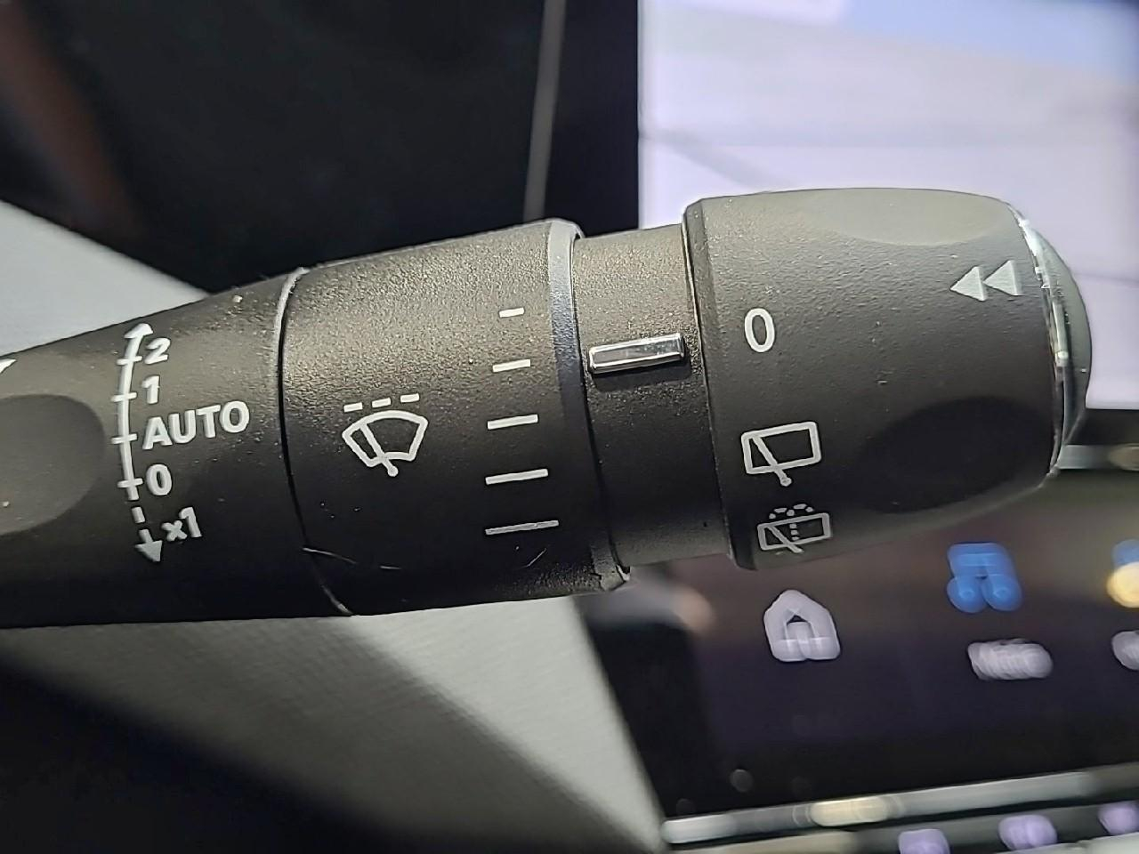 Peugeot 308 hybrid 145 e-dcs6 allure — photo 24