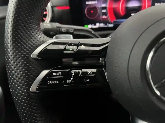 Mercedes Classe A 200 d amg line — photo 39