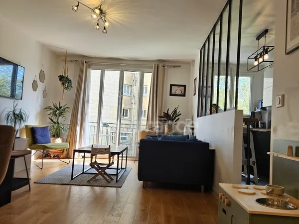 Appartement familial lumineux avec balcon, cave et parking