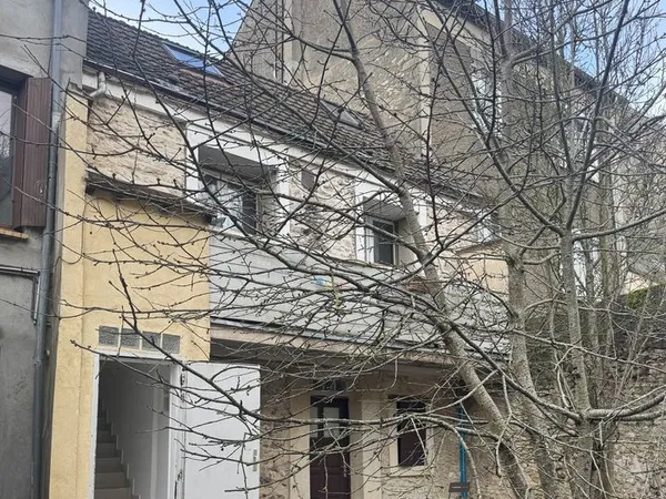 Maison de ville 3 pièces et studio indépendant