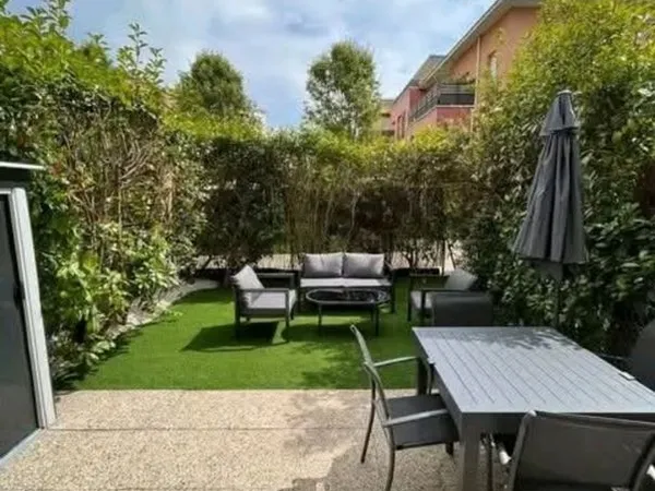 Location duplex