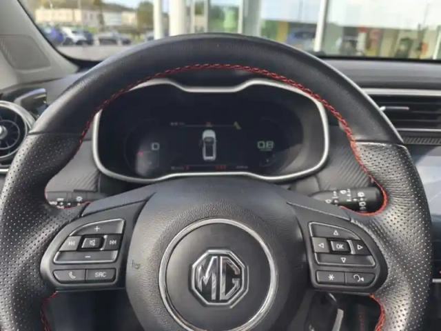 Mg Zs luxury 1.0 111 ch — photo 13