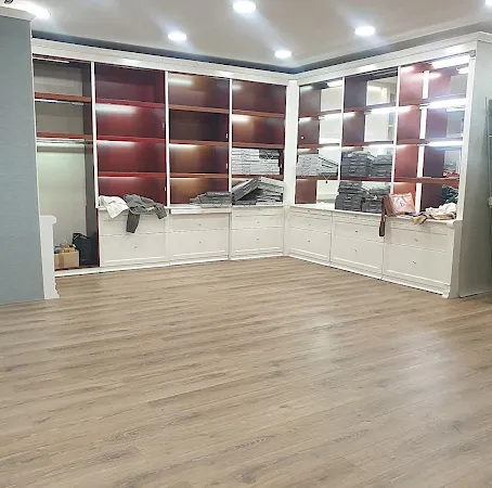Local 1 pièce 97 m²
