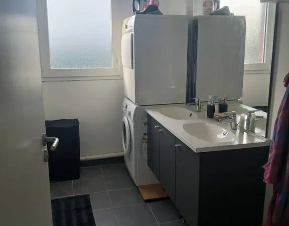 Appartement 1 pièce 102 m²
