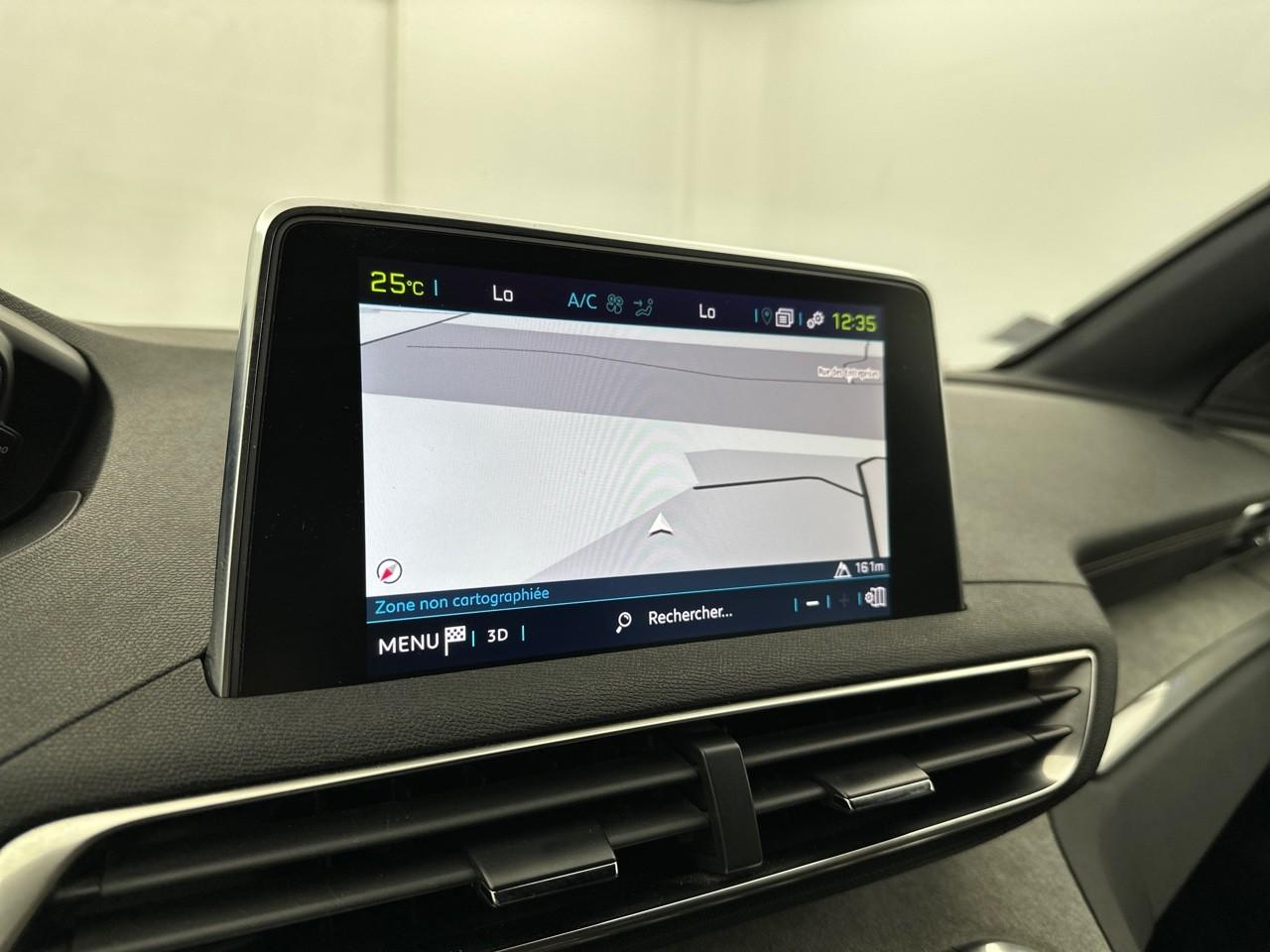 Peugeot 3008 hybrid4 300 e-eat8 gt — photo 10