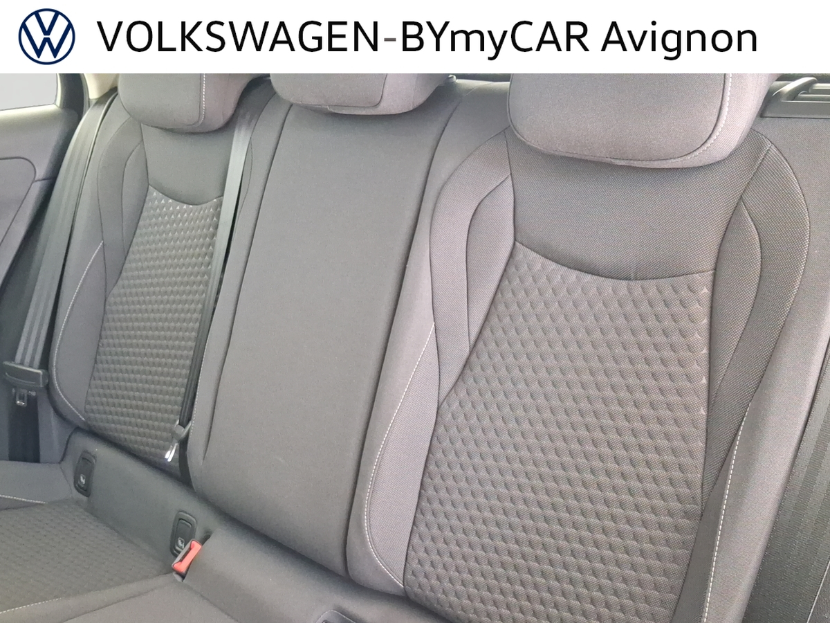 Volkswagen T-Roc 1.5 eTSI EVO2 Hybrid 116 ch DSG7 — photo 24