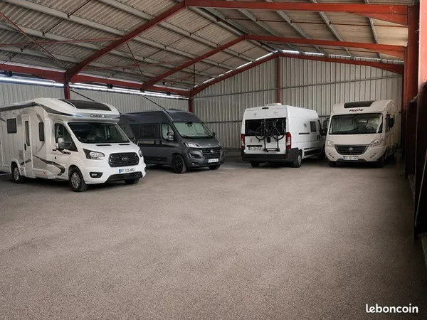 Louez un emplacement sécurisé pour votre camping-car