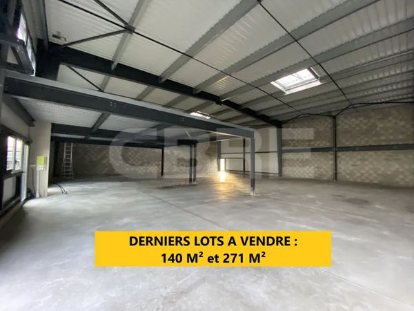 Local industriel 140 m²
