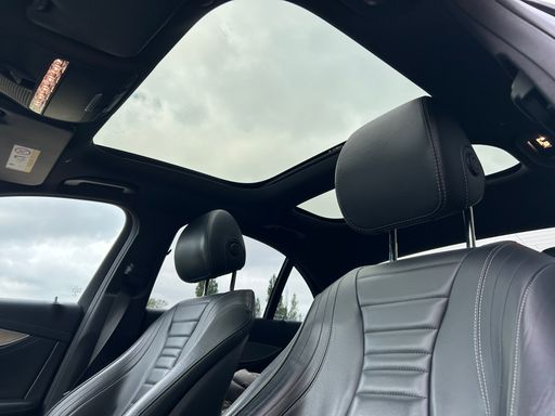 Mercedes Classe E 220 d 194  9G-Tronic - AMG Line – 2018 – 155900 km – Diesel – Boîte Automatique — photo 28