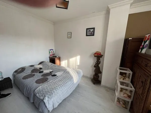 Contemporaine de 5 pièces principales
