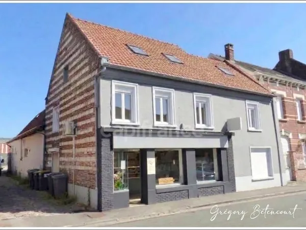 Local commercial 331 m²