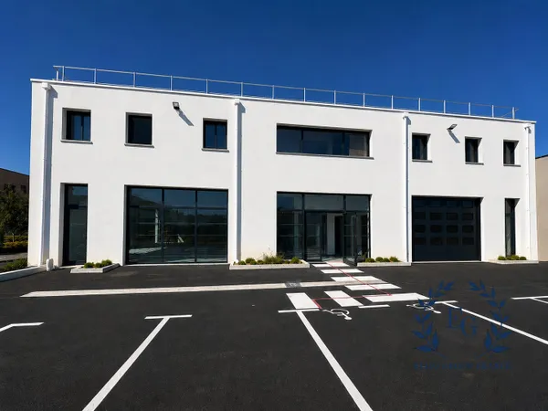 locaux commerciaux zone Bonneval 250 m2