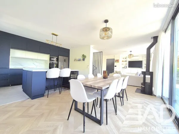 Maison 9 pièces 180 m²