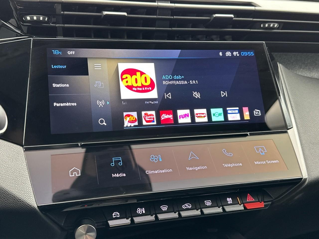 Peugeot 308 hybrid 145 e-dcs6 allure — photo 22