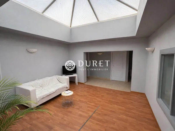 Local commercial 224 m²
