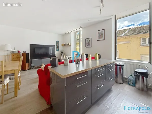 Appartement 4 pièces 87 m²