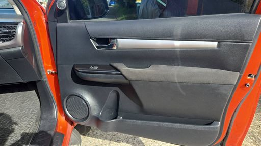 Toyota Hilux X-Tra Cabine 2.8  D-4D 204 4X4 BVA6 - Invincible – 2022 – 107777 km – Diesel – Boîte Automatique — photo 7