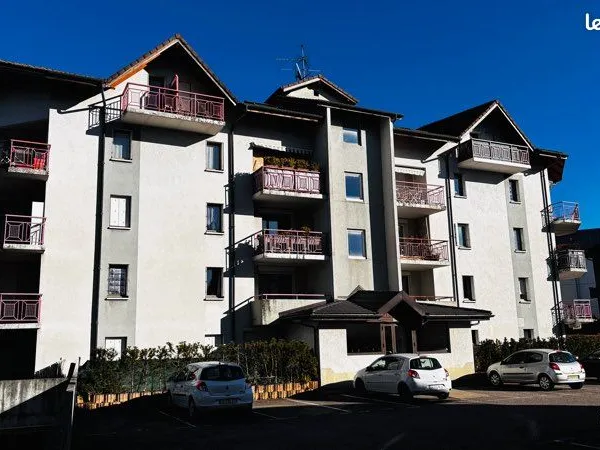 F1 36 m2 la Roche sur FORON