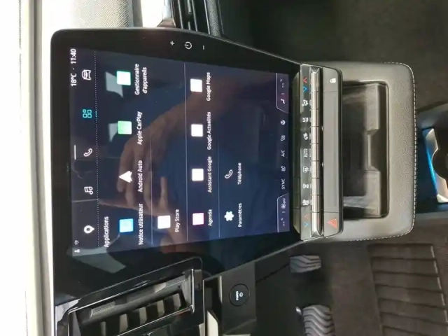Renault Megane e-tech ev60 220 ch optimum charge — photo 18