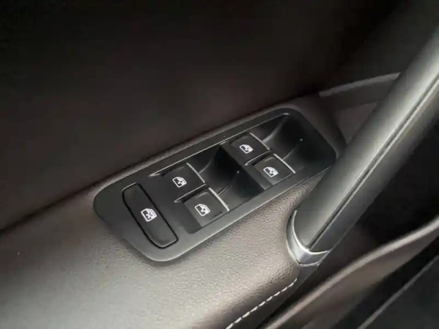 Volkswagen Golf 2.0 tsi 310 dsg7 4motion — photo 27