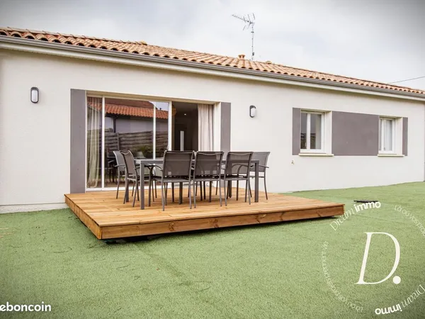 Propriété 8 pièces 238 m²