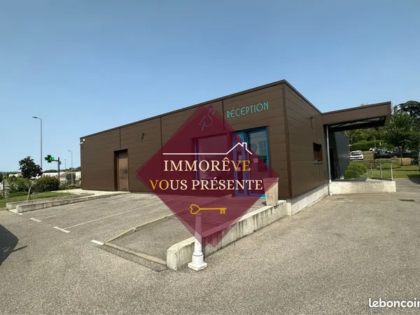Fonds de commerce, traiteur 340 m² Saint-Maurice-l'Exil