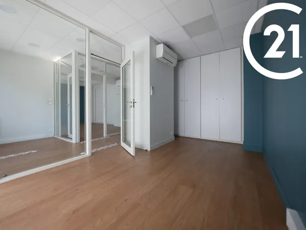 Bureau 13 m²