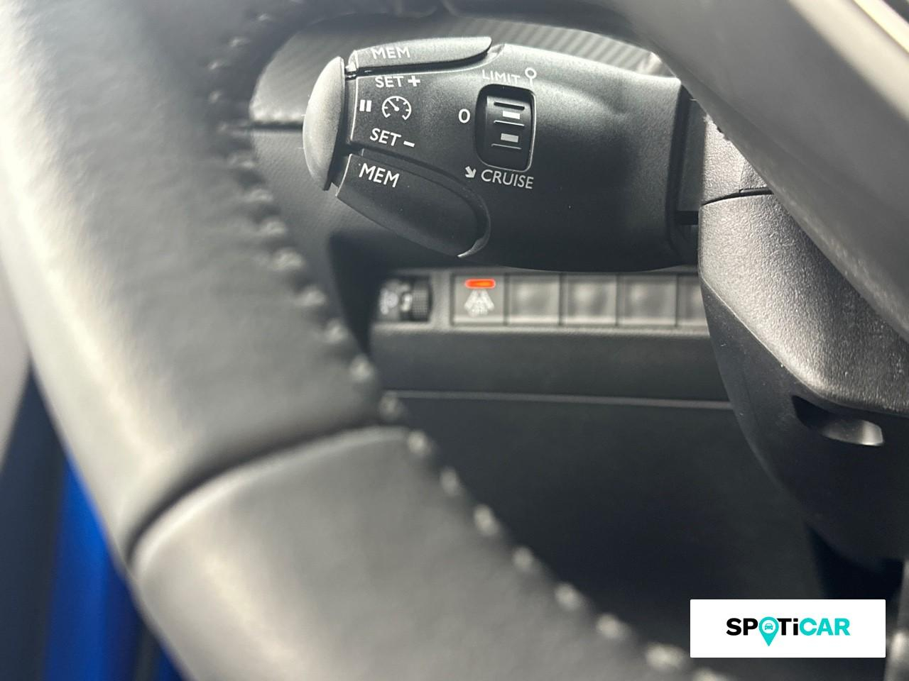 Peugeot 208 1.2 puretech 100ch s&s allure — photo 18