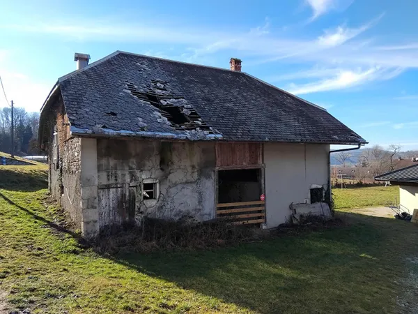 Villaz - Ancienne ferme à réhabiliter - gros potentiel