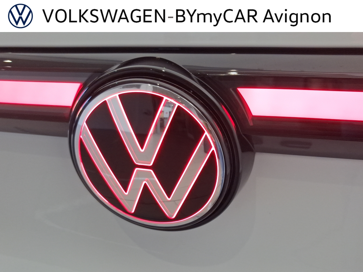 Volkswagen T-Roc 1.5 eTSI EVO2 Hybrid 150 ch DSG7 — photo 38
