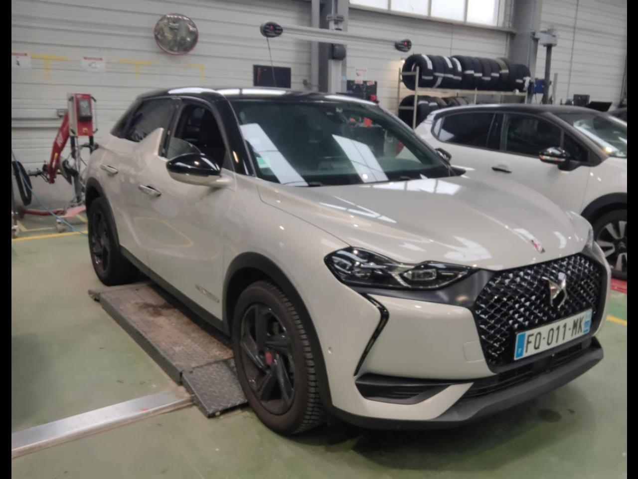 Ds Ds 3 crossback puretech 130 eat8 performance line+ — photo 5
