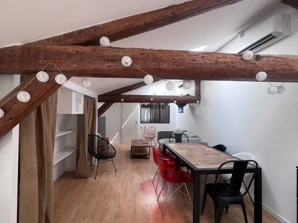 Appartement rénové au coeur du centre-ville