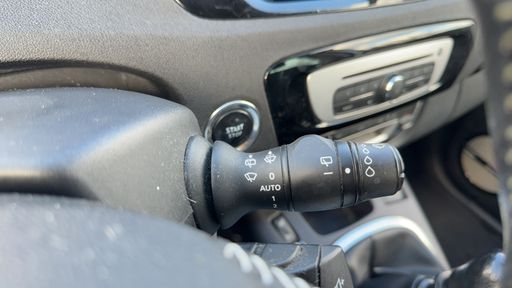 Renault Grand Scenic 1.6 dCi 130 - Bose Edition – 2015 – 131155 km – Diesel – Boîte Manuelle — photo 22