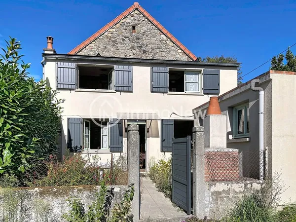 MAISON AVEC TERRAIN CONSTRUCTIBLE CHAMPEAUX 50530