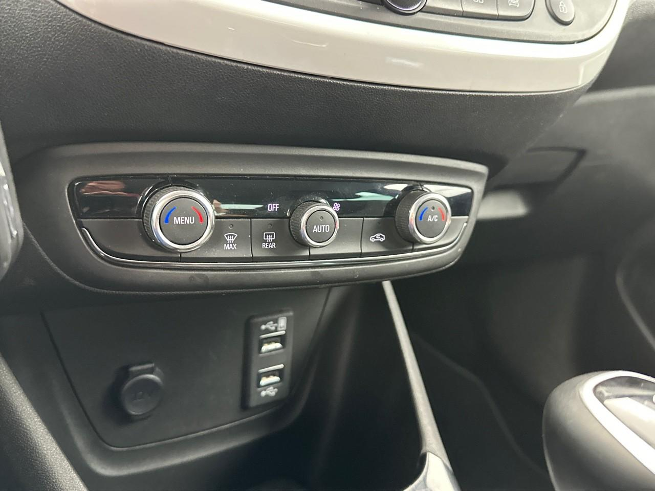 Opel Crossland x 1.2 turbo 130 ch design 120 ans — photo 24