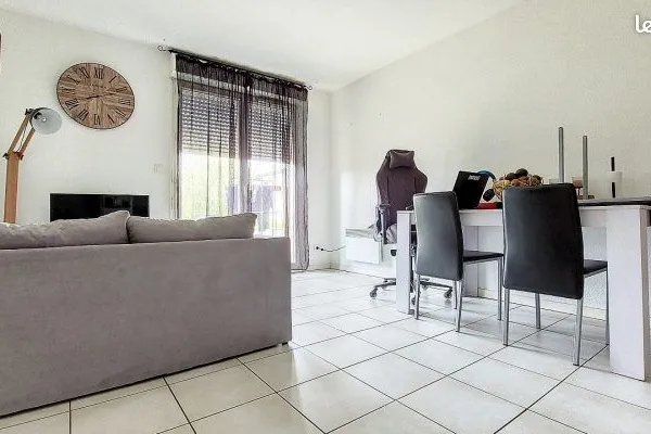 Appartement avec Parking et Piscine
