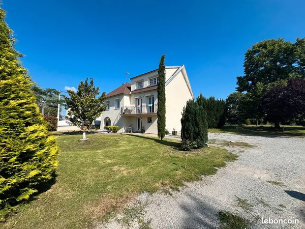 Propriété 8 pièces 178 m²