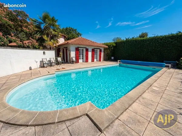 Propriété 7 pièces 160 m²