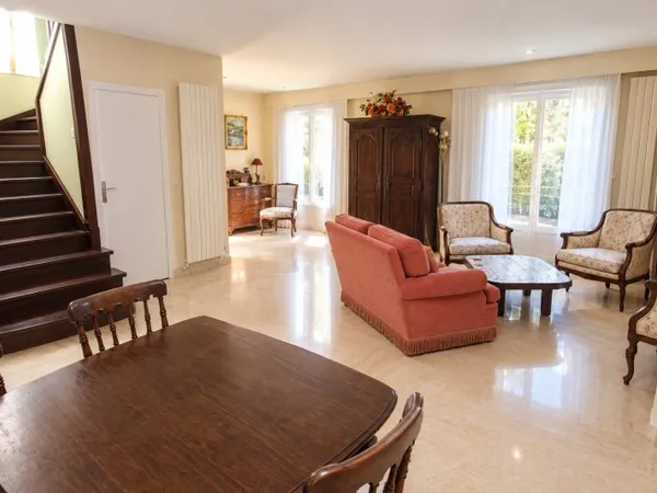 Maison 6 pièces 140 m²