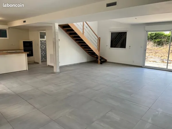 Propriété 4 pièces 85 m²