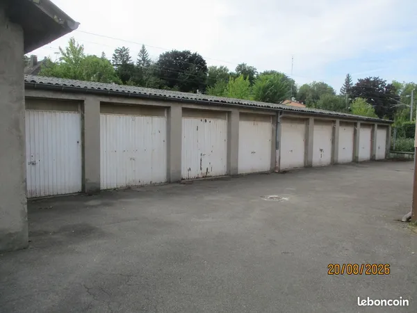 Maison + 10 Garages à Riedisheim