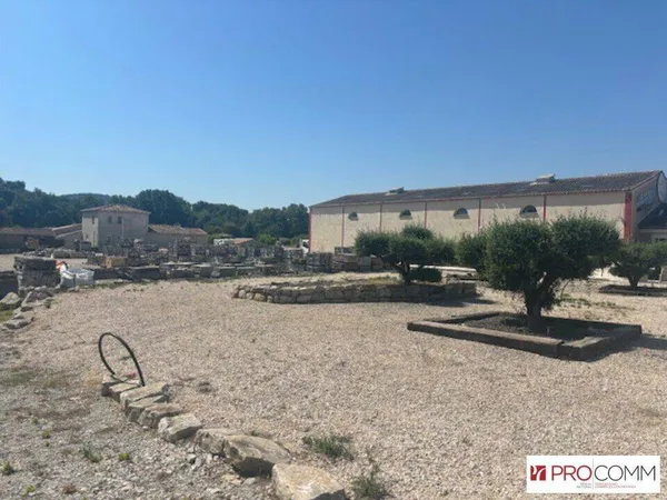 Local commercial 500 m²