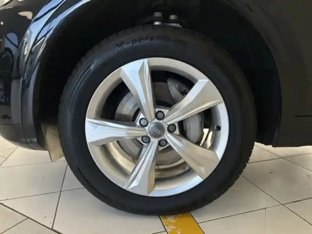 Audi Q5 55 tfsi e quattro s line 2.0 3 — photo 9