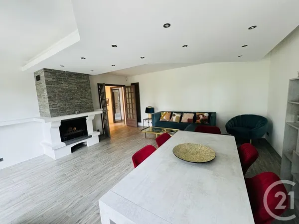 Maison 8 pièces 268 m²